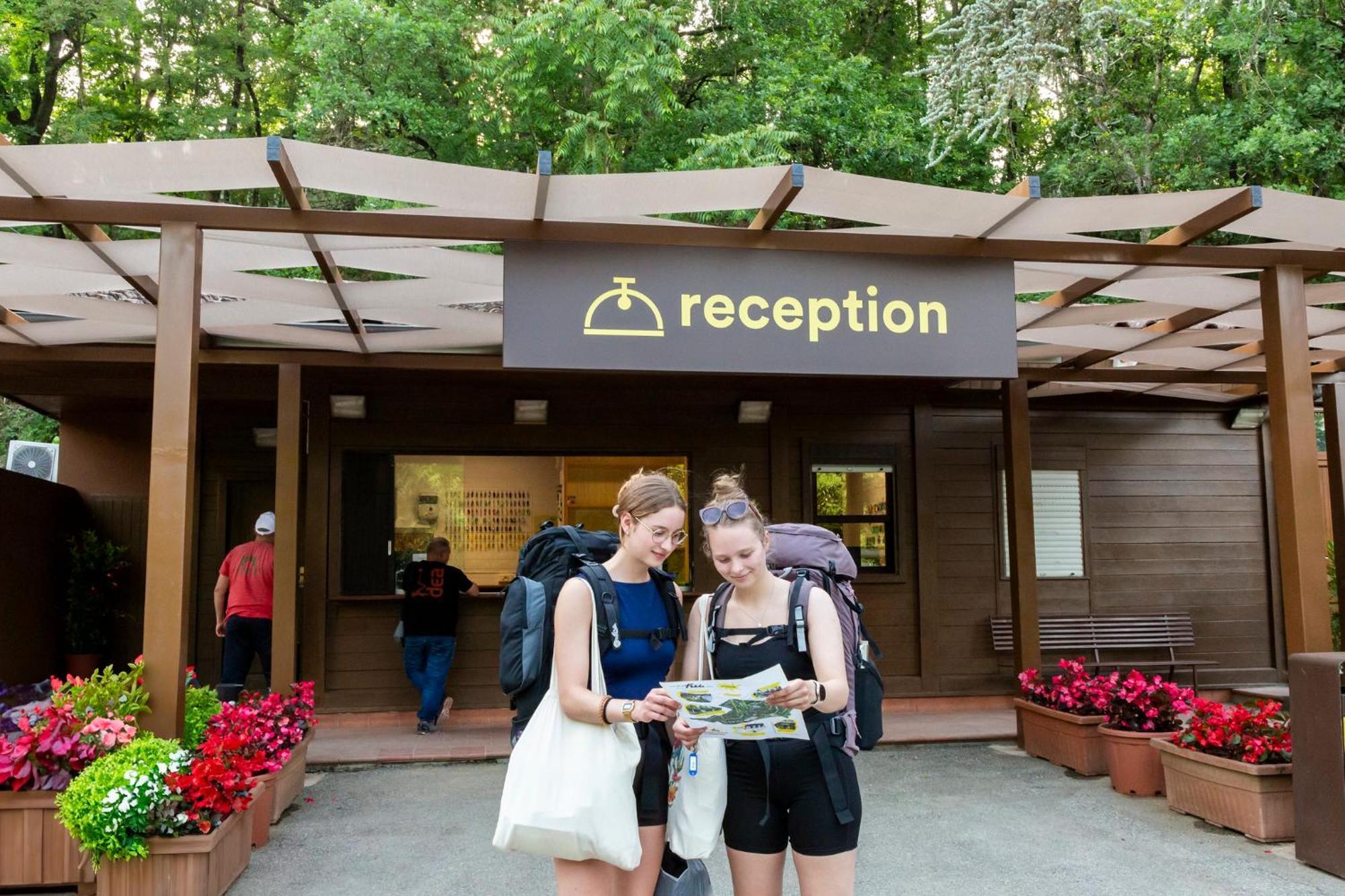 Hu Firenze Certosa Camping In Town Impruneta Exterior photo